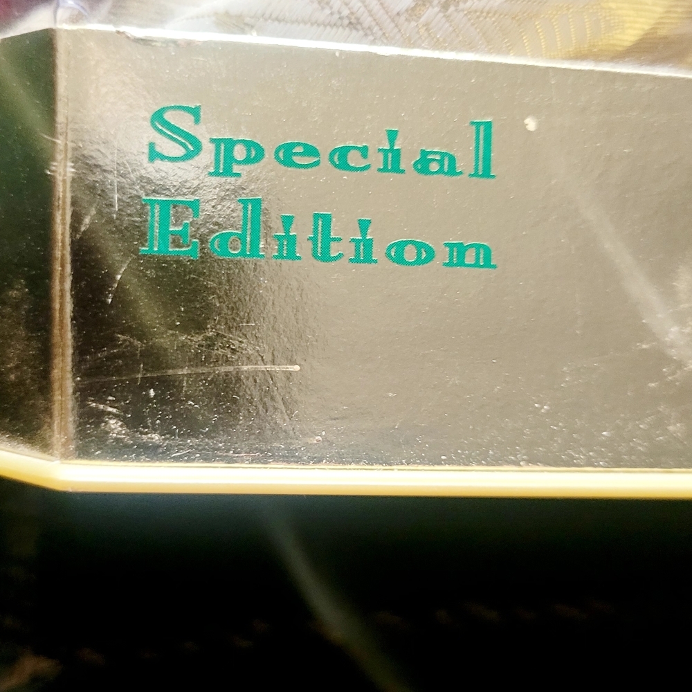Vintage 1996 Holiday Barbie Special Edition. Never Been Unboxed. - Picture 6 of 10